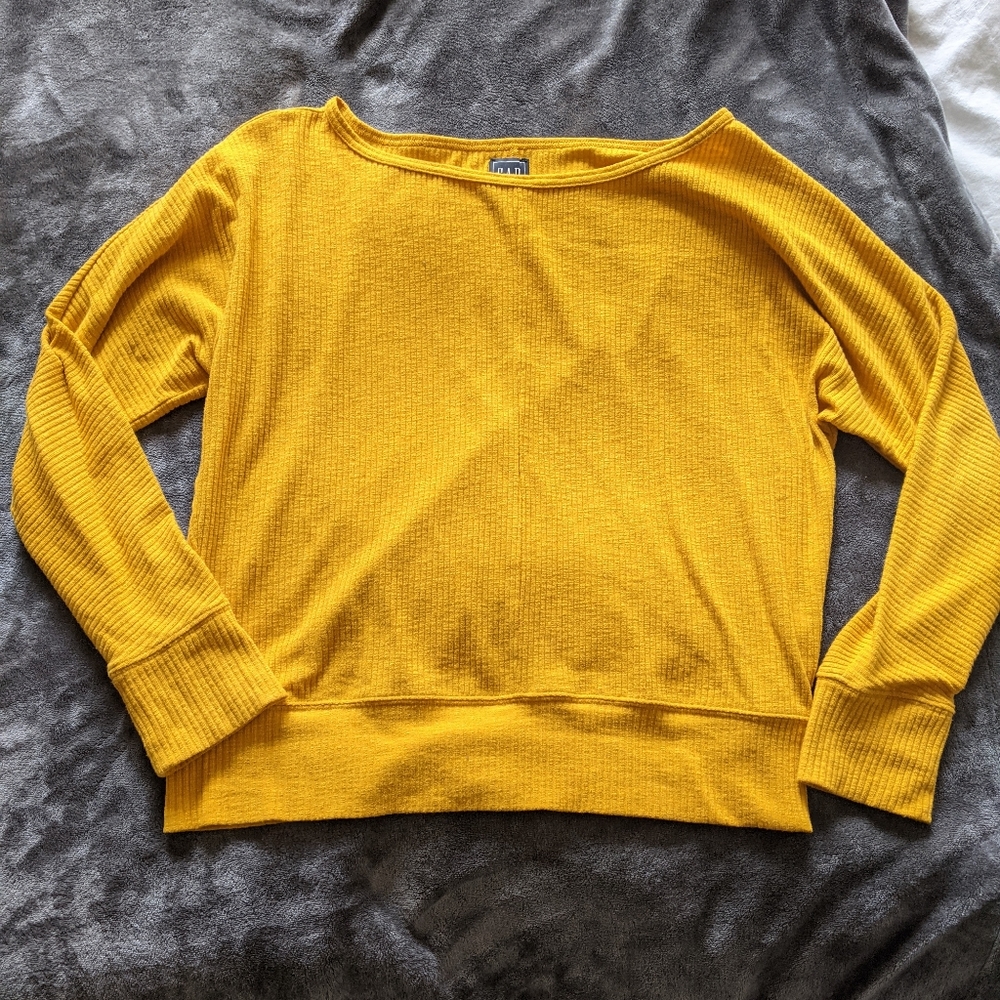 Spring top! Yellow long sleeve